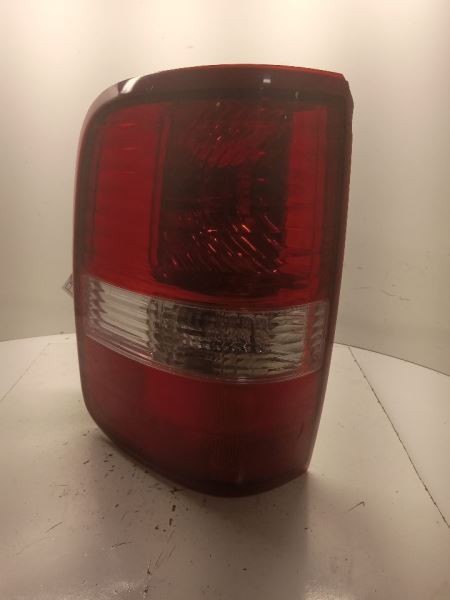 04-09 Ford F150 Pickup Driver Left Tail Light Flareside Part 1117056
