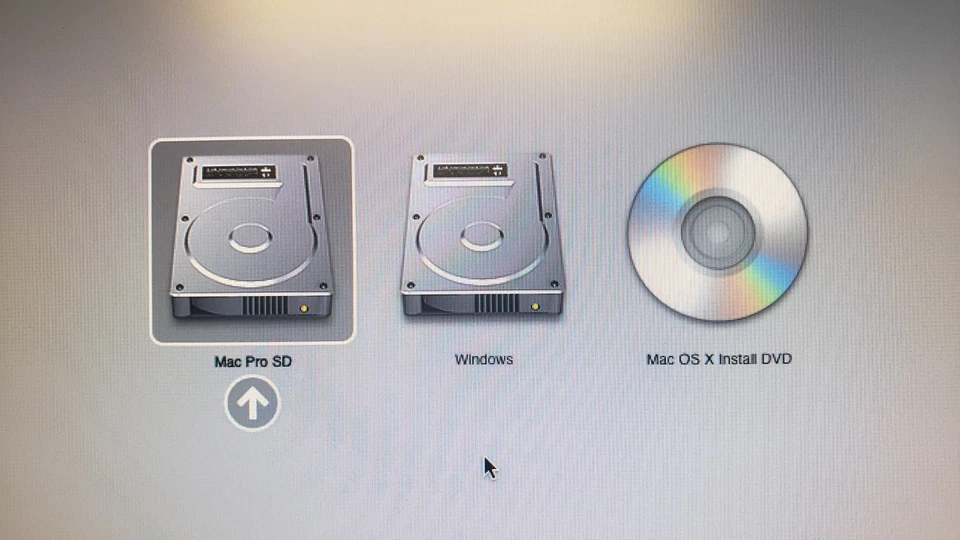 Apple Mac Pro EFI flashed Gigabyte AORUS Radeon RX570 4GB - Image 4 of 4