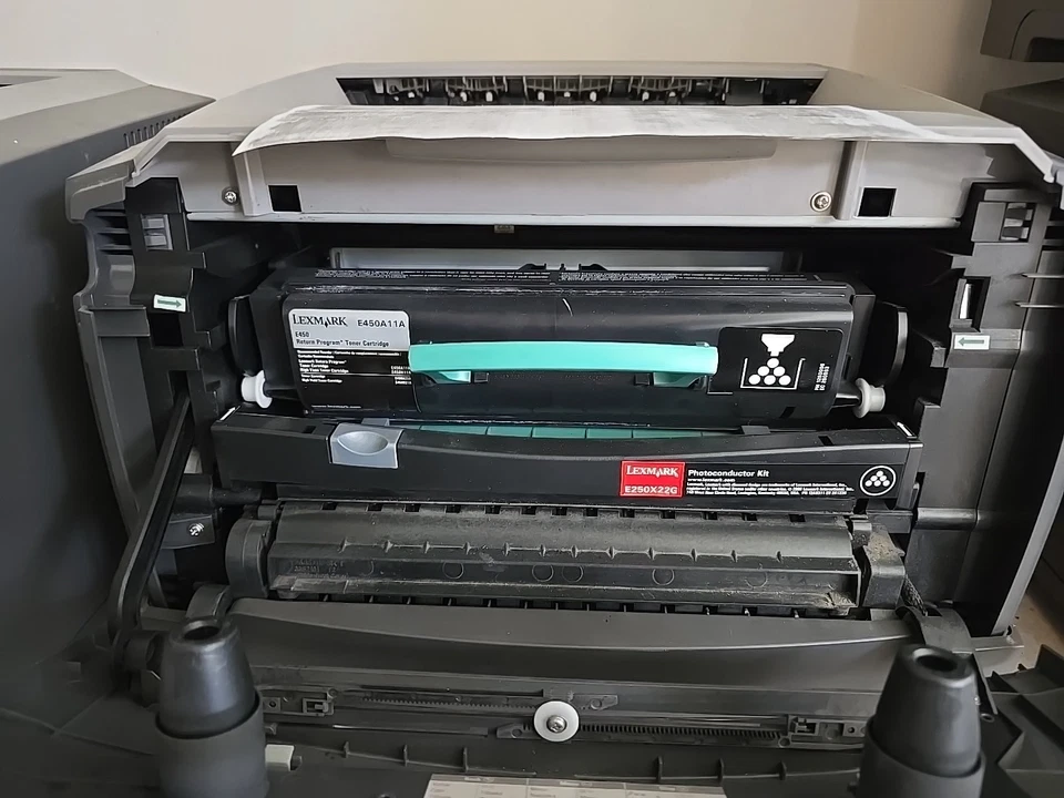 Lexmark E450DN - USED/WORKING CONDITION  PAGE CT: 36946 - Image 4 of 4