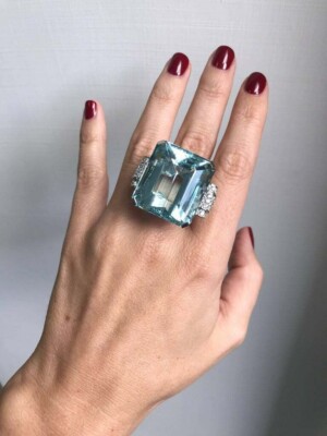 Nachlass 80,40 Karat großer Aquamarin in Smaragdform mit CZ Akzenten Ehering