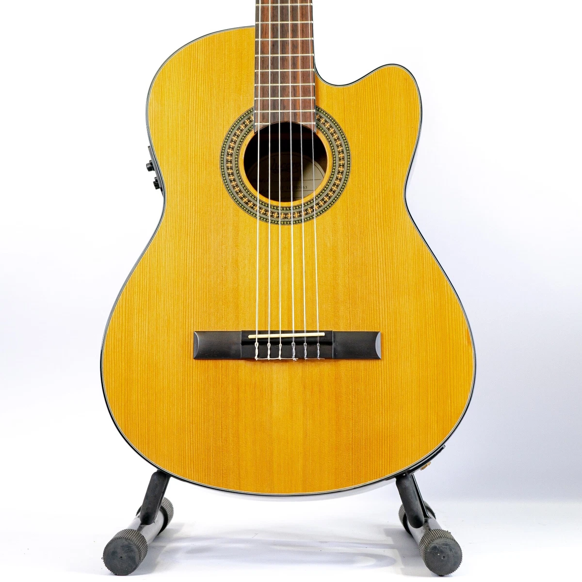Mid 2000s Lucero LC 200SCE Classical Guitar w Roadrunner Gigbag