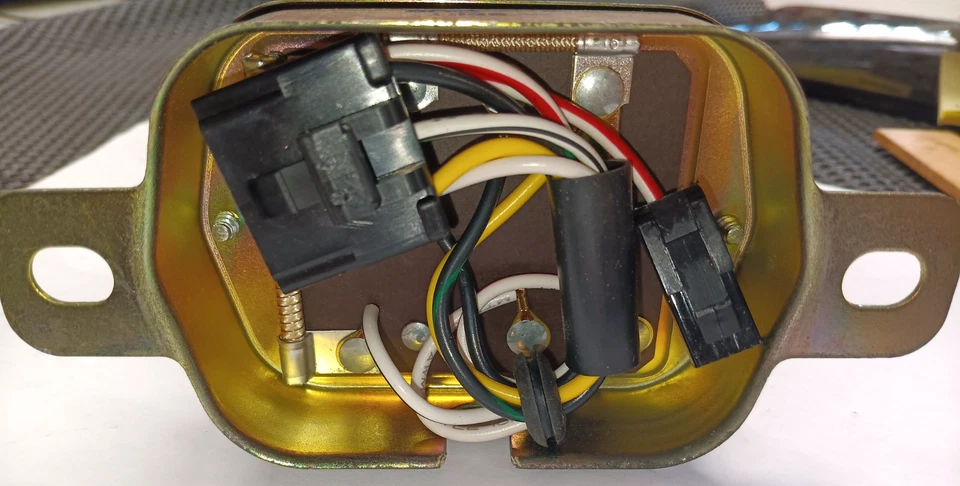 Regulador de voltaje estándar VR-153 Foto 3 de 4