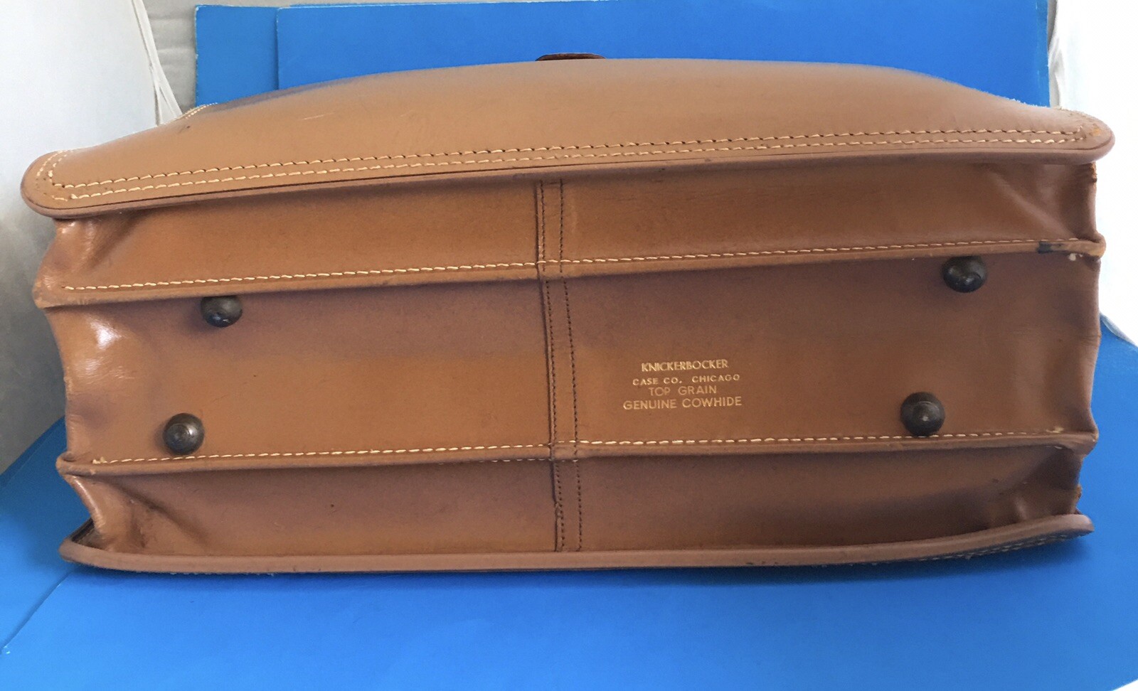 KNICKERBOCKER, CHICAGO Vintage Top Grain Leather Doctor Bag Case 20”x14”x8” USA