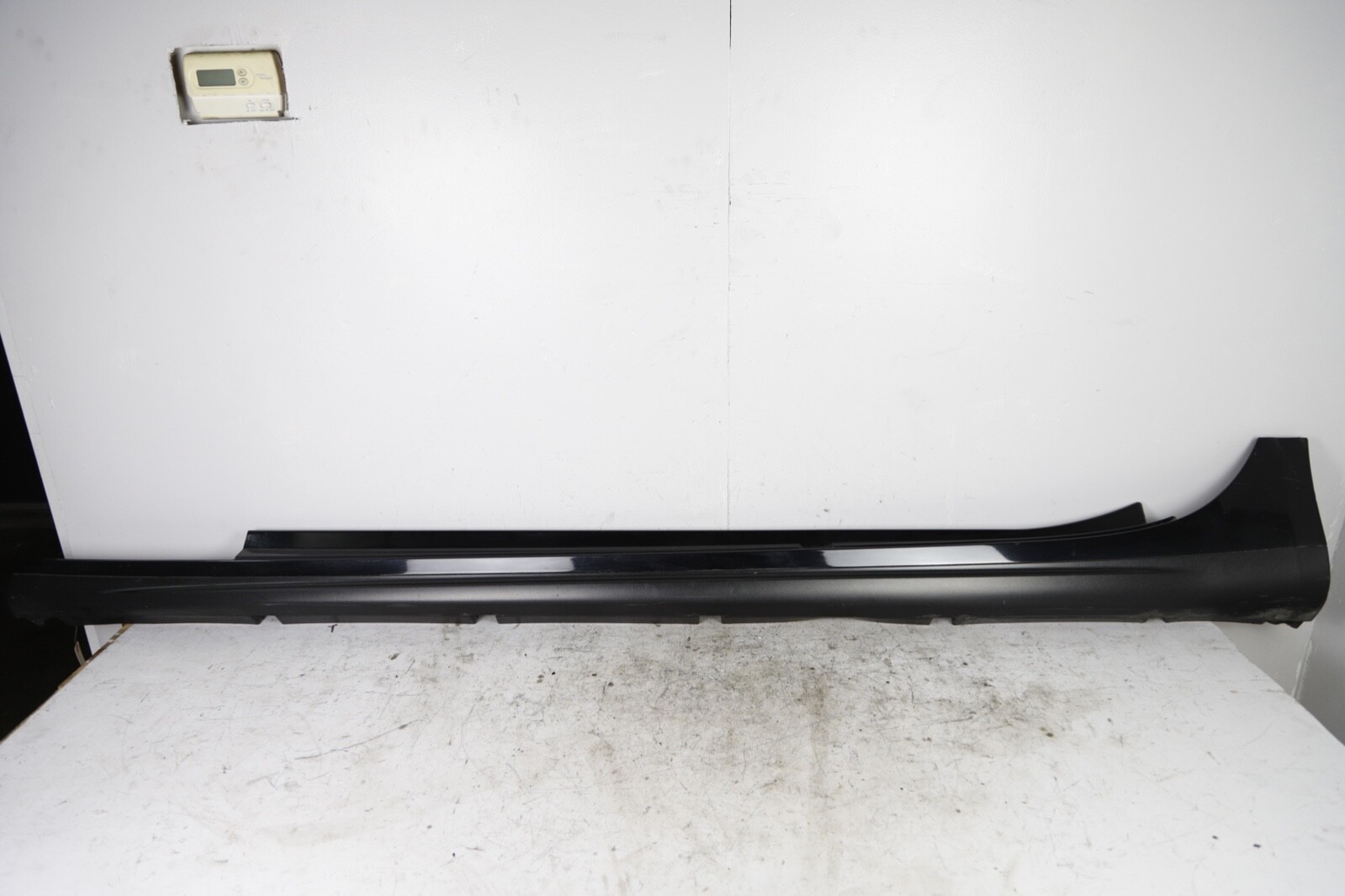 14-20 MASERATI GHIBLI DRIVER SIDE SKIRT ROCKER PANEL MOLDING NERO BLACK 820A OEM