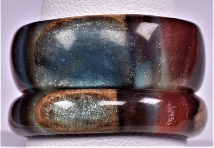 Matching Pair Handcrafted Rings Oregon Myrtle Wood & Green Epoxy with UV Resin-image