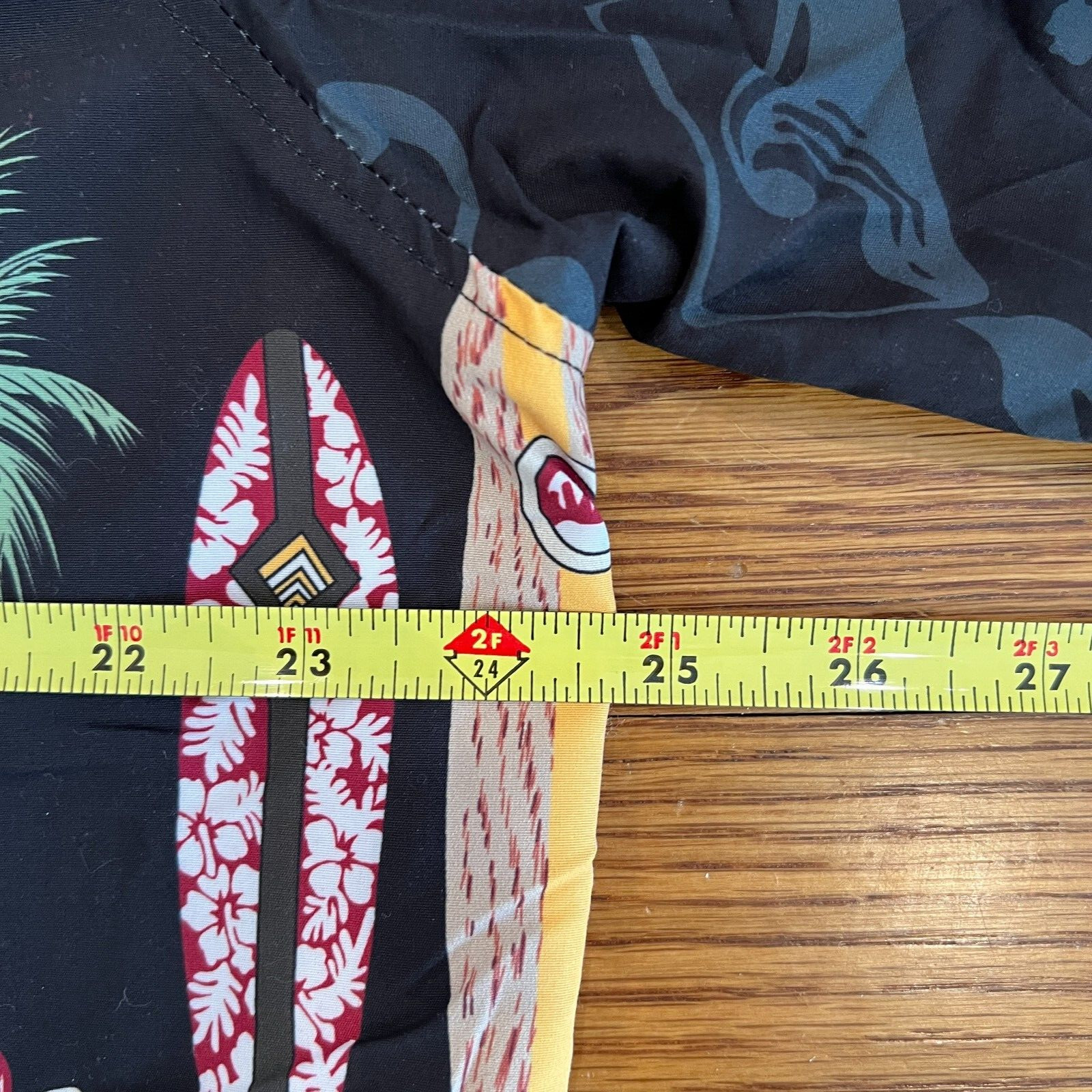 Year In Year Out Mens Hawaiian Button Down Shirt Surfer Boards Size XL