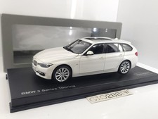Paragon 1:18 scale BMW 3er F31 335i Touring /3 Series 2013 - Mineral White Pearl