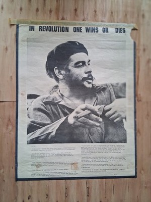 CHE GUEVARA / IN REVOLUTION ONE WINS OR DIES poster 1970s original