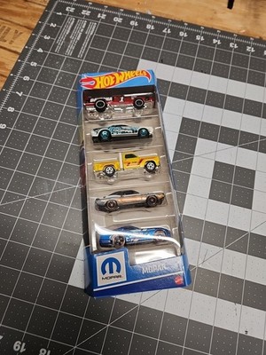 Hot Wheels 1:64 5-Car Pack - 1806 Mopar