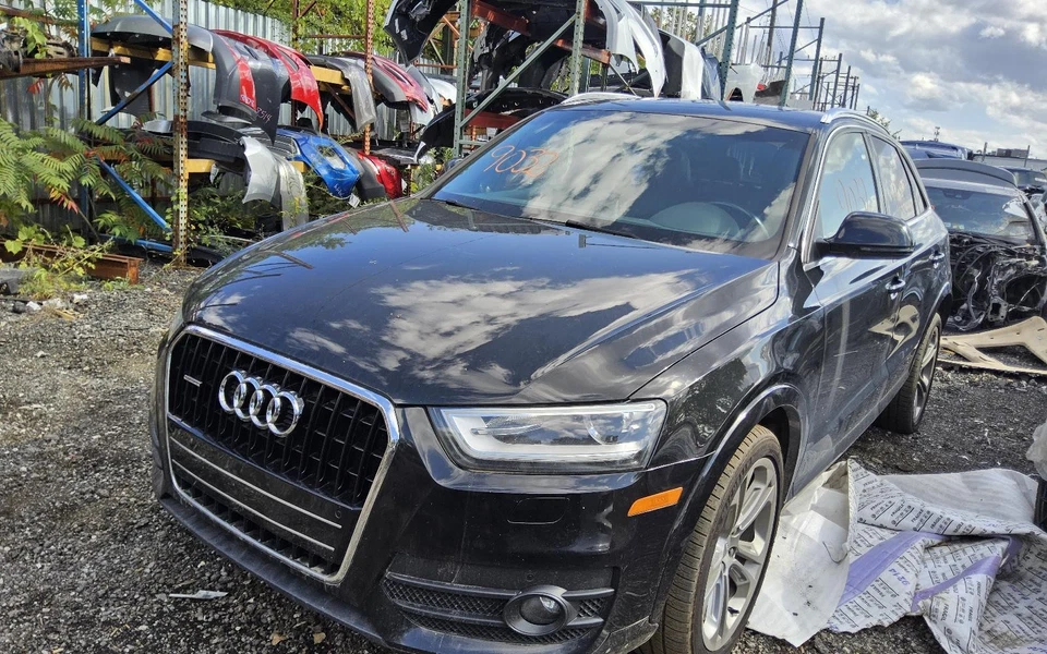 Used Engine Coolant Reservoir fits: 2015 Audi Q3  Grade A - Image 2 of 4