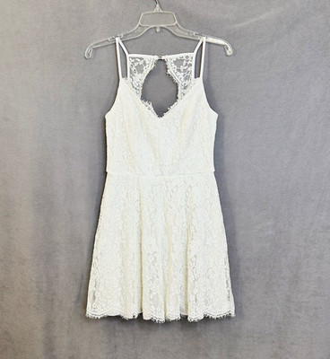 Three Pink Hearts White Floral Lace Fit & Flare V-Neck Strappy Dress M