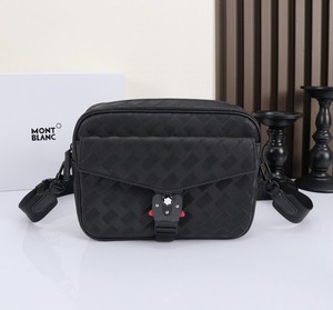 Zo Messenger Bag | eBay