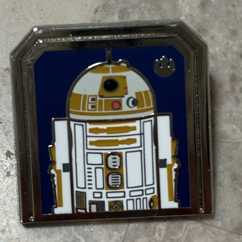 2024 Hidden Disney Mystery Pin Droids (Star Wars) - R2-C4