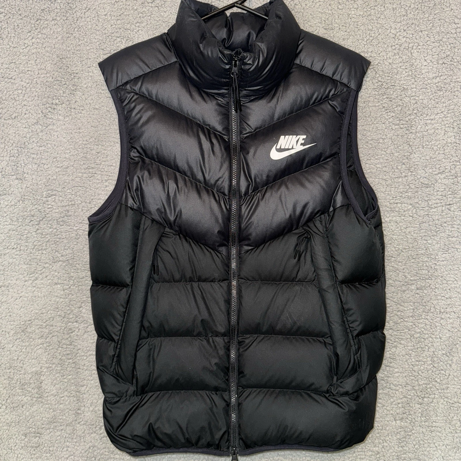 Nike Vest Mens Medium Black Down Fill Puffer Insulated Windrunner 928859-010