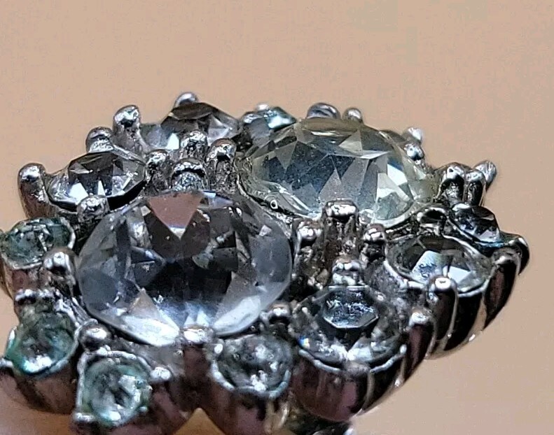 Vintage Bogoff Signed Clear Round Rhinestone Scre… - image 8