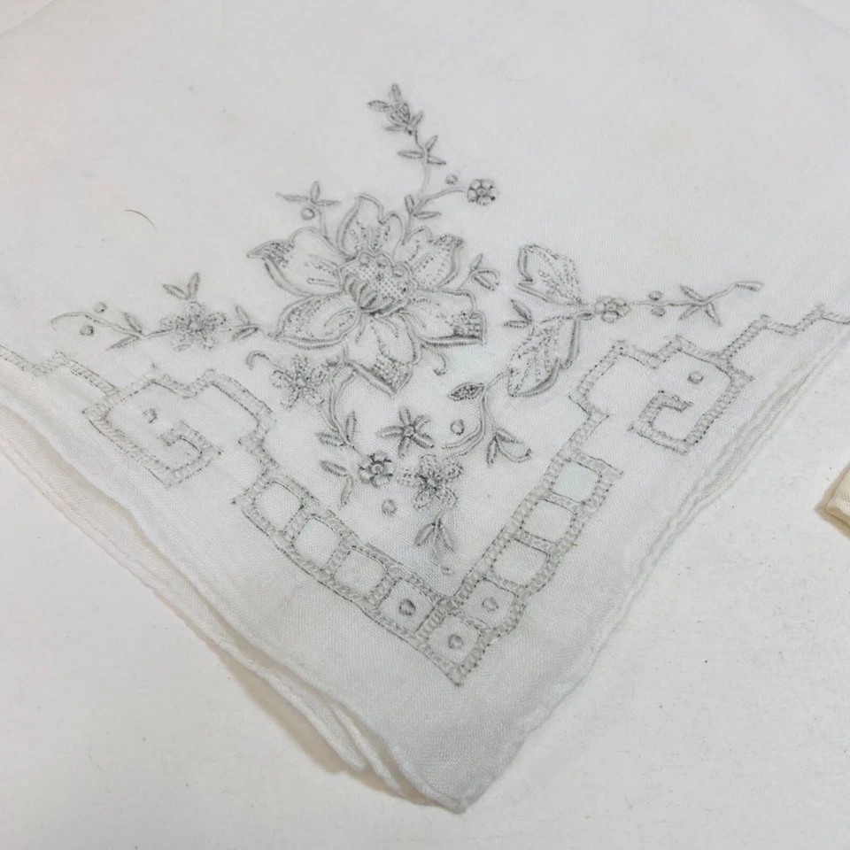 Винтажные носовые платки вышитая хлопковая смесь один кремовый как дефектный цветочный - Изображение 3 из 4