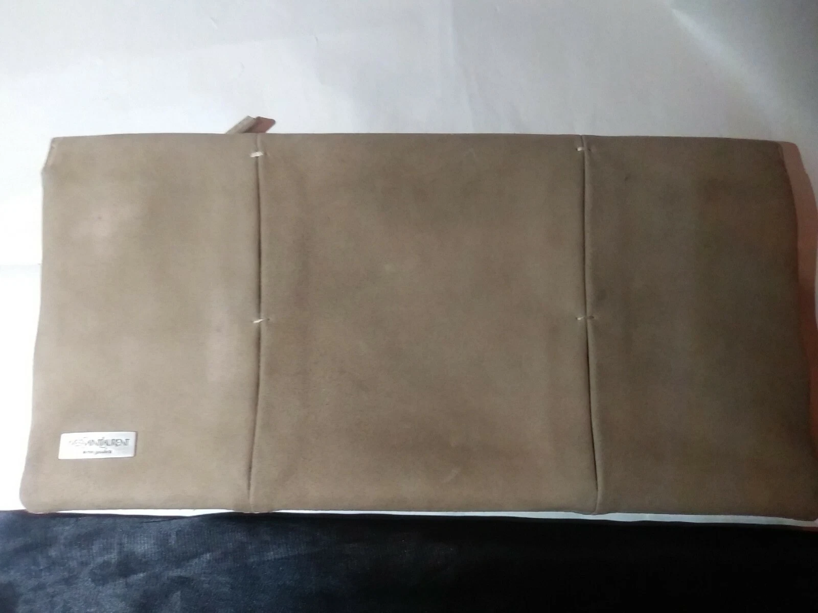 SAINT LAURENT (YSL) Rara pochette Rive Gauche autentica YSL pelle scamosciata (abbronzata) (borsa con cerniera)