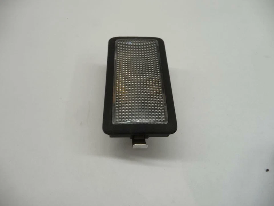 1998 - 2004 年宾利 Arnage 室内阅读灯 7700410200 原始设备制造商 A1 — 第 3/4 张图片