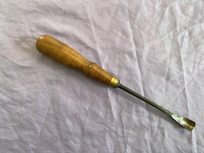 VINTAGE J B ADDIS 5/8 INCH WIDE NO 32 FRONT BENT CARVING GOUGE ...