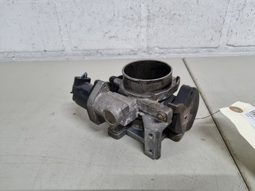 Opel Vectra B 1.6L Drosselklappe Drosselklappenstutzen 90529710