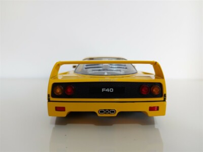 Ferrari F40 Italia 1987 - Miniature KK-Scale 1/18 - Rouge Métal - Collection