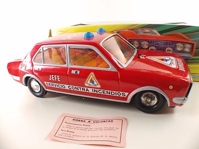 PAYA REF 8582 Fiat Seat 132 Bomberos JEFE #4 tôle electrico battery toy boite EUR 107,00 - FR