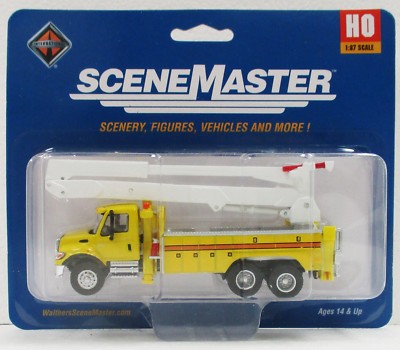 HO Scale Walthers SceneMaster 949-11752 International 7600 Truck w/Bucket Lift