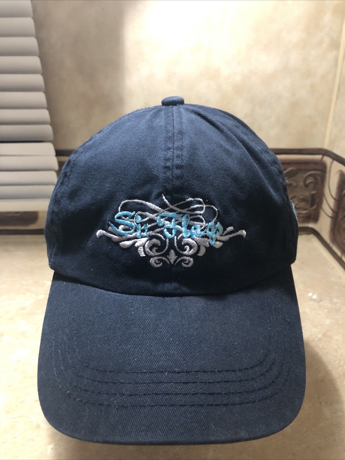 Black Six Flags Hat/Cap Adjustable Strapback 100%… - image 1