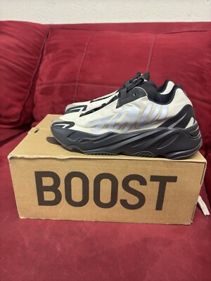 Yeezy Boost 700 MNVN  BONE  