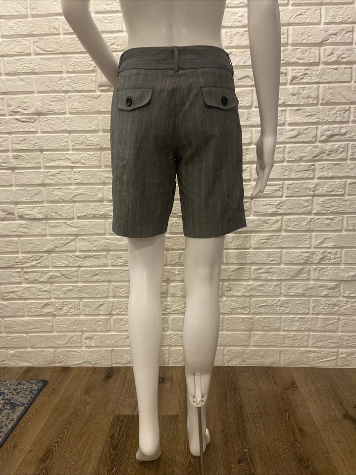 Bermuda quadriculada cinza limitada Tracy Evans tamanho 7 em excelente estado usado - Imagem 2 de 4