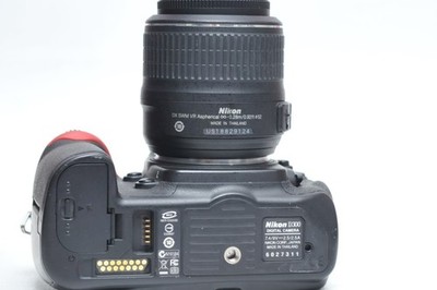 Nikon D300 12.3 megapixel DX format CMOS Sensor DSLR Body W/18