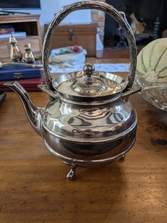 ANTIQUE VICTORIAN SILVER PLATE STUNNING WELL MADE TEAPOT