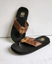 Yellow Box Brown Tan Thong Sandals Size Woman's 8 Floral Cut Beach Wear