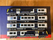 Bachmann 31-042 South Western Railway Class 450 Desiro 4 Car EMU 450036