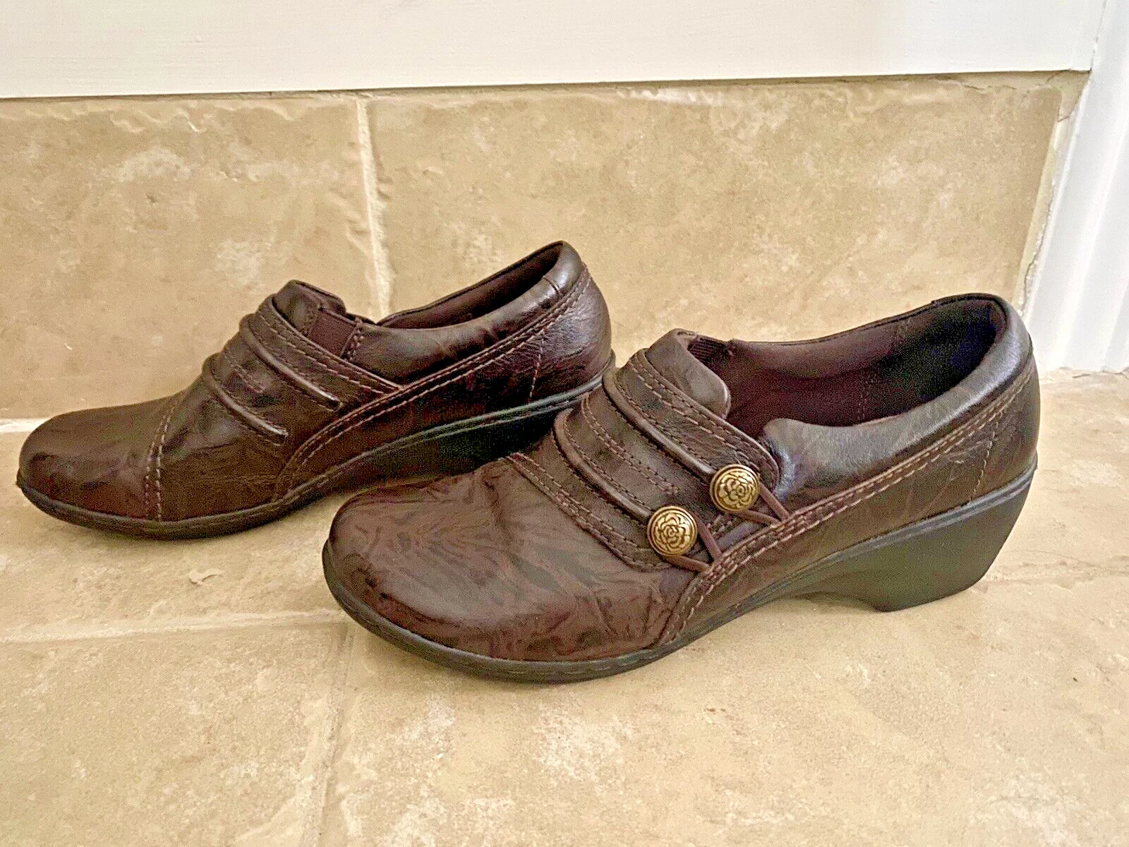 CLARKS Collection Brown With Black Button Slip On Leather Loafers 7.5 M