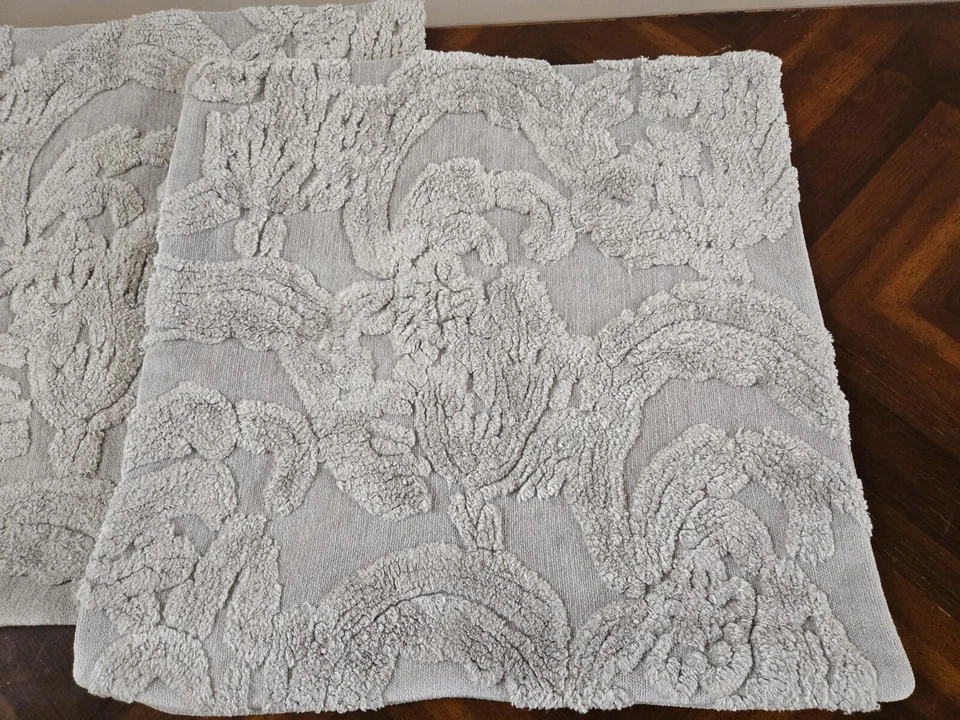 2 fundas de almohada cuadradas Pottery Barn Natalia chenilla jacquard 22x22 gris Foto 2 de 4