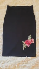 Labijou Black Bodycon Skirt Junior M Pull On Stretch Rose Embroidery Knee Length