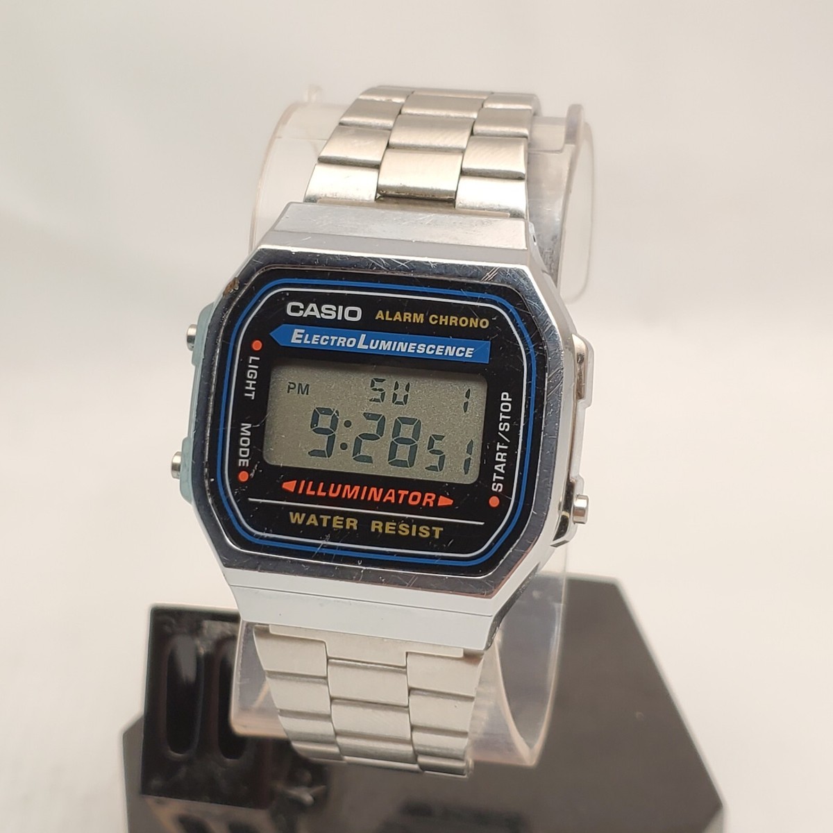 Casio A168 How To Set The Time And Date On A Casio Illuminator