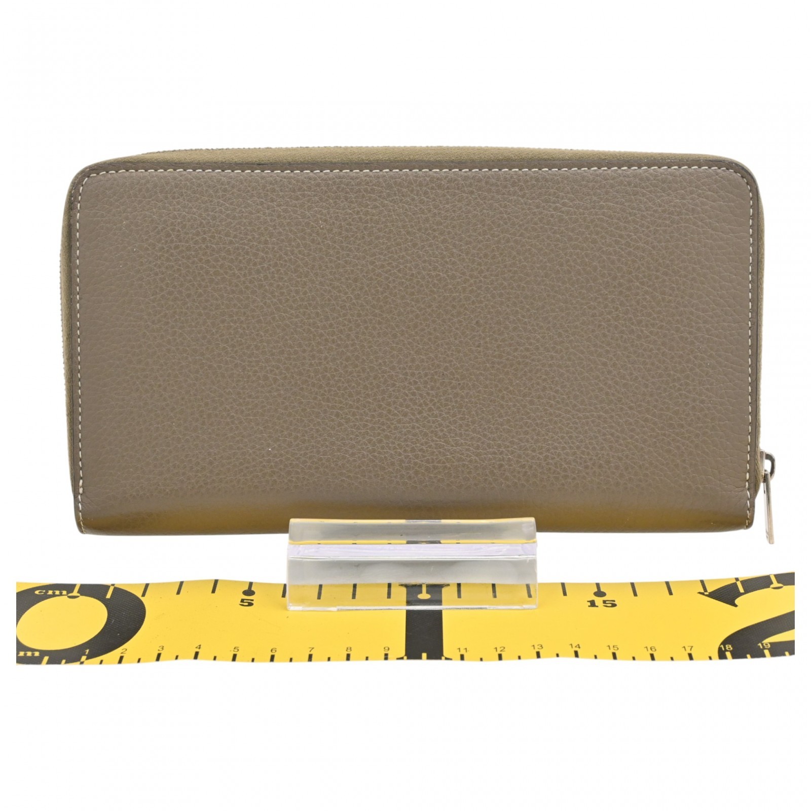 Auth CELINE Multi-Function Large Zip Wallet Long … - image 2