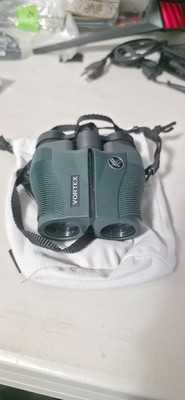 Vortex Optics Vanquish 8x26 Binoculars w/ Case and Neck Strap, VNQ-0826