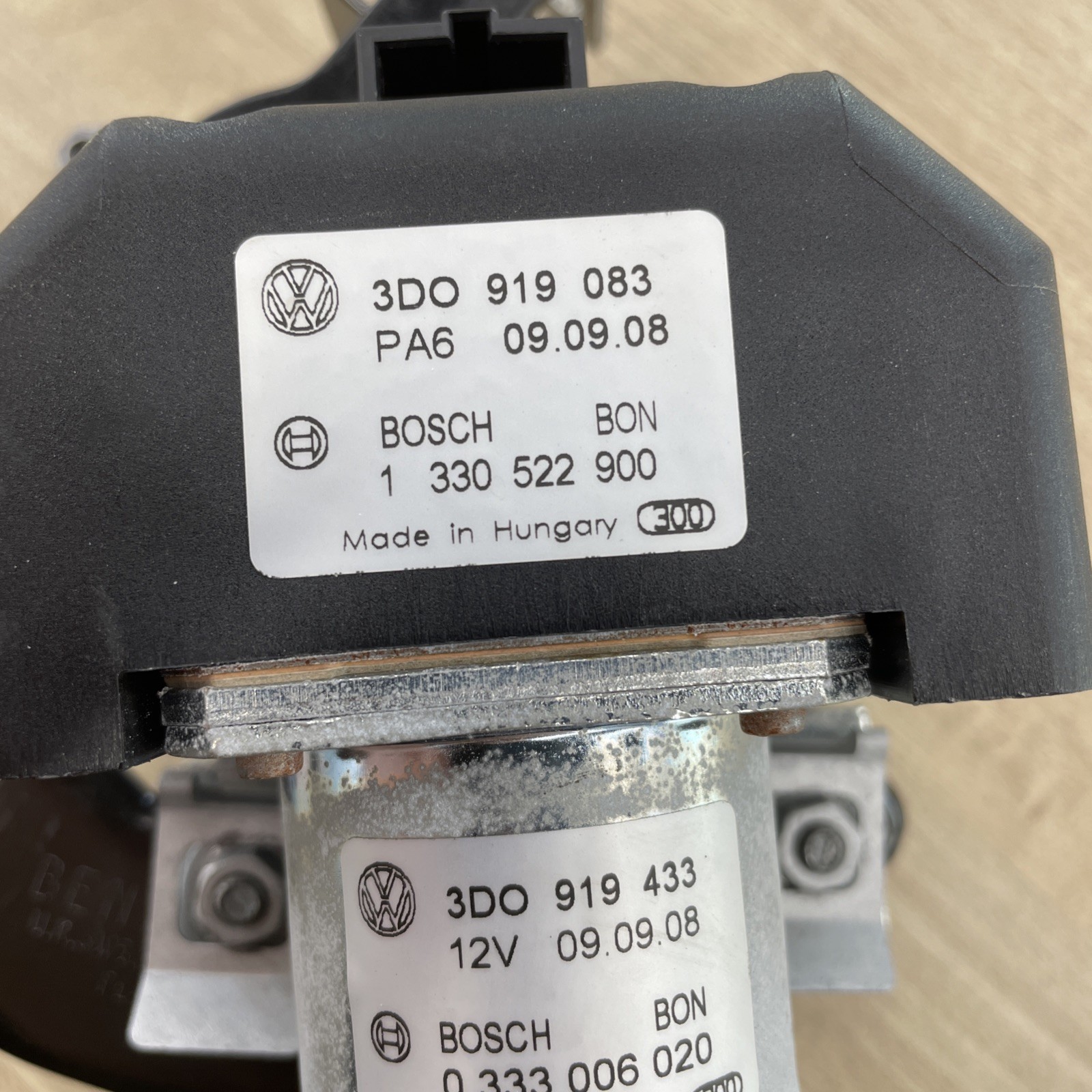 09 Bentley Fying Spur BatteryProtectionRelay Selenoid&Mount 3D0919083,3D0919433