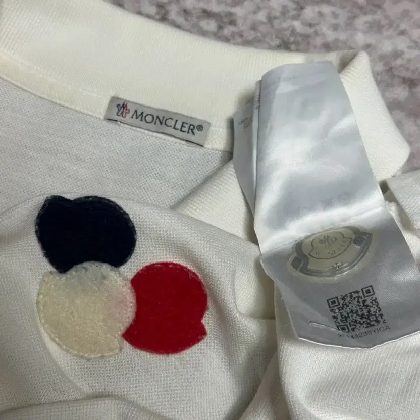 14 Premium Moncler & Designer T-Shirts Lot thumbnail 5