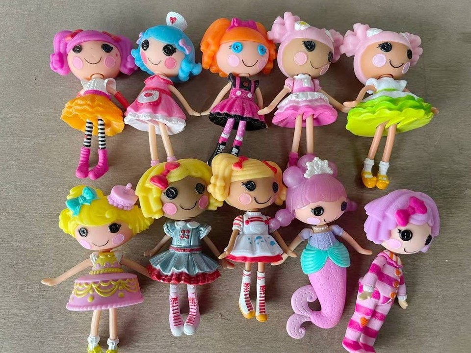 Girls' Holiday Gift Collectible