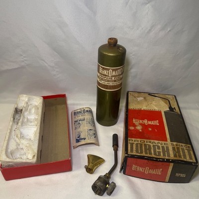 Vintage BernzOmatic TX-888 Propane 5 Piece Torch Kit Green Tank with Box Manual
