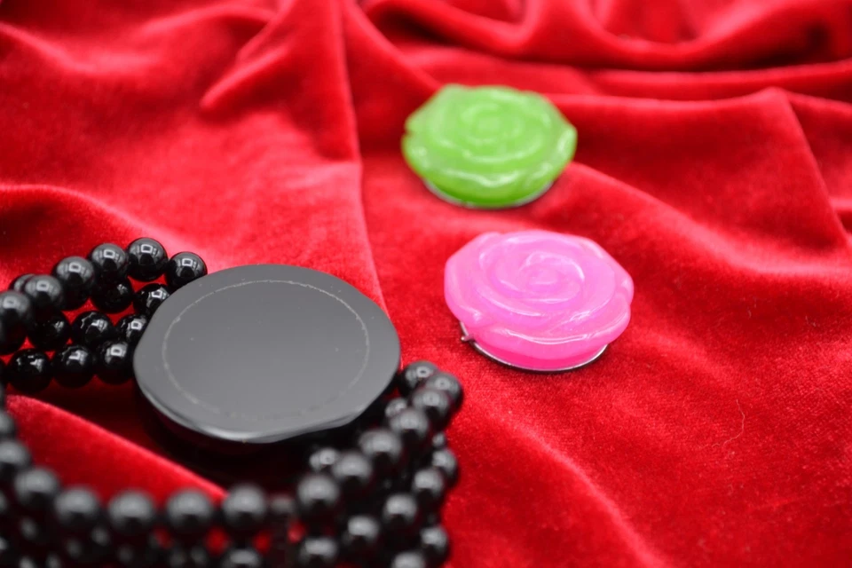 Pulseira elástica HSN esculpida rosa 3 em 1 fio quádruplo preta com miçangas - Imagem 2 de 4