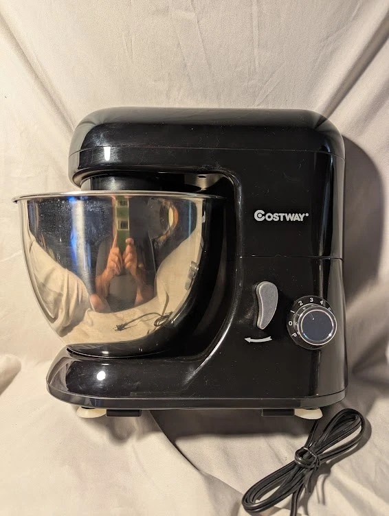 Costway Mixer 660 Volt Model HW56218BK - Black (Attachments Included!)