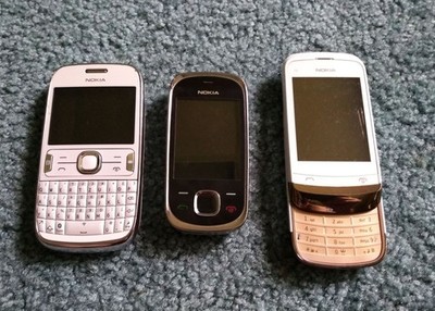 LOT OF 3 NOKIA Cellphones. Model: Asha 302; 7230; C2-02; Pre-Owned. Read Listing