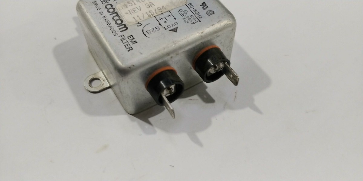 emiです。 NEW EMI Filter RFI 3A 120 250V AC 50/60 Hz Corcom 3VK1 8413 F2574