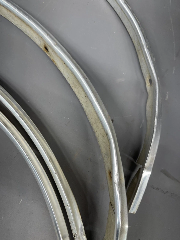 Ford Galaxie LTD 1973-1978 guardabarros borde labio moldura Mercury Marquis OE Foto 3 de 4