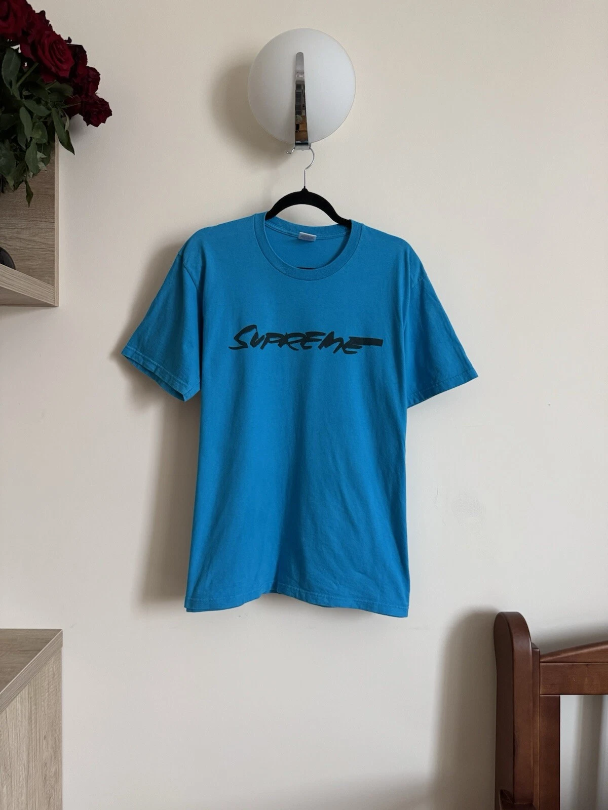 Tee shirt Supreme Futura Logo bleu vif taille M occasion